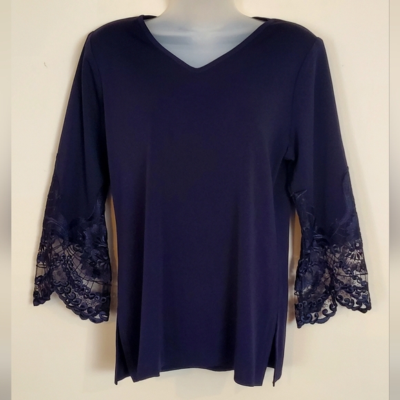 Misook Tops - Elegant Misook  Lace Sleeve Top S